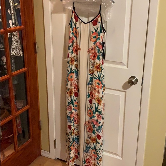 Nicole Miller Studio Ivory Floral Print Maxi Dress - Picture 2 of 5